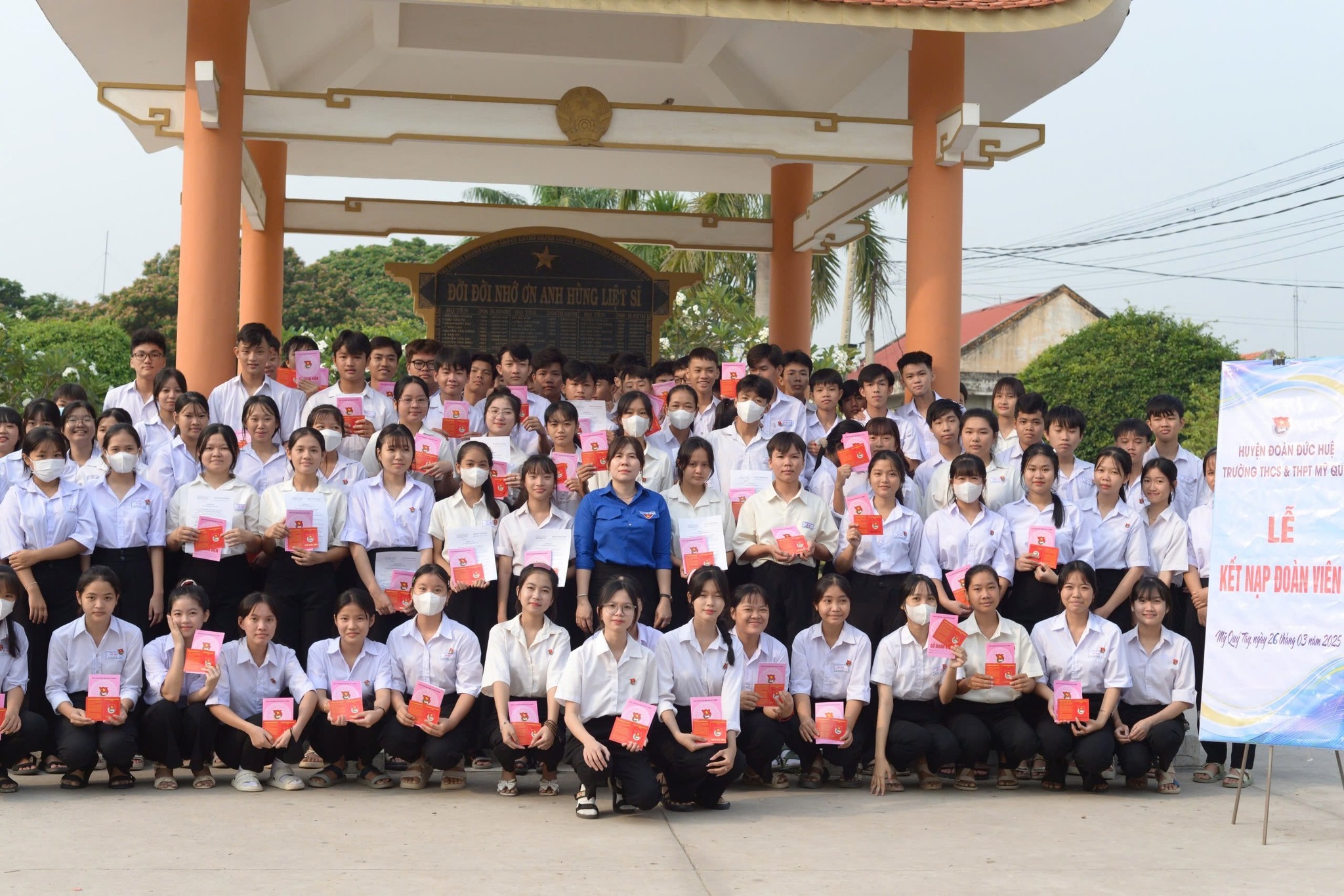 CHƯƠNG TRÌNH HÀNH TRÌNH VỀ ĐỊA CHỈ ĐỎ - LỄ KẾT NẠP ĐOÀN VIÊN MỚI NĂM HỌC 2024-2025
