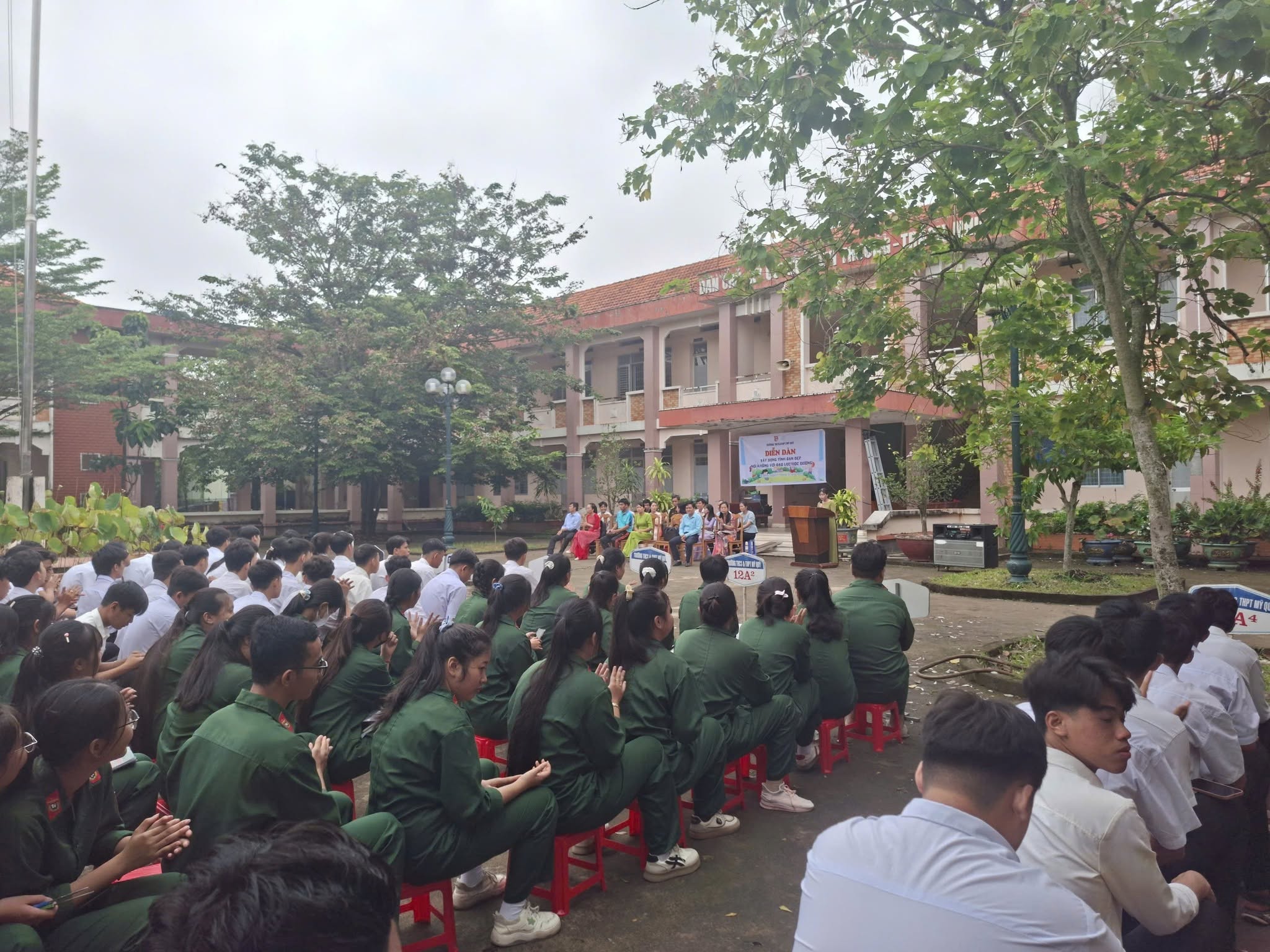 DIỄN ĐÀN “XÂY DỰNG TÌNH BẠN ĐẸP, NÓI KHÔNG VỚI BẠO LỰC HỌC ĐƯỜNG NĂM HỌC 2025-2026